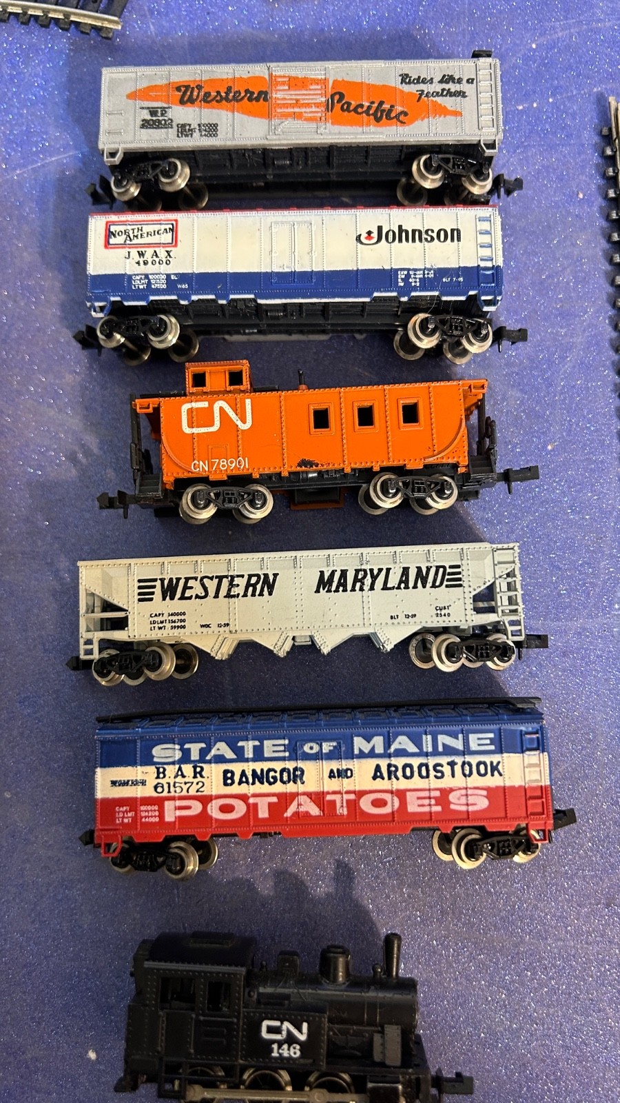 Locomotive, Cars, Track, Transformer, N Scale Train Lot CN 146 Railroad WORKS 4