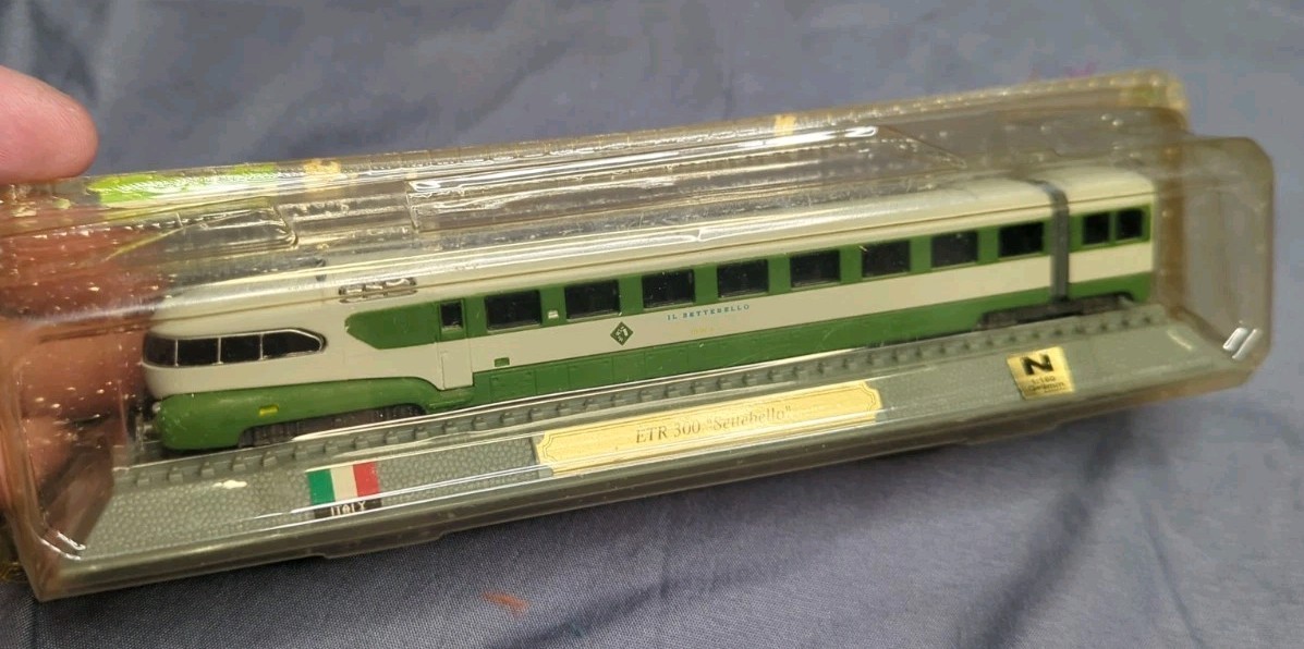 Del Prado Locomotive Italy ETR 300 Settebello N scale 1/160 New Old Stock See