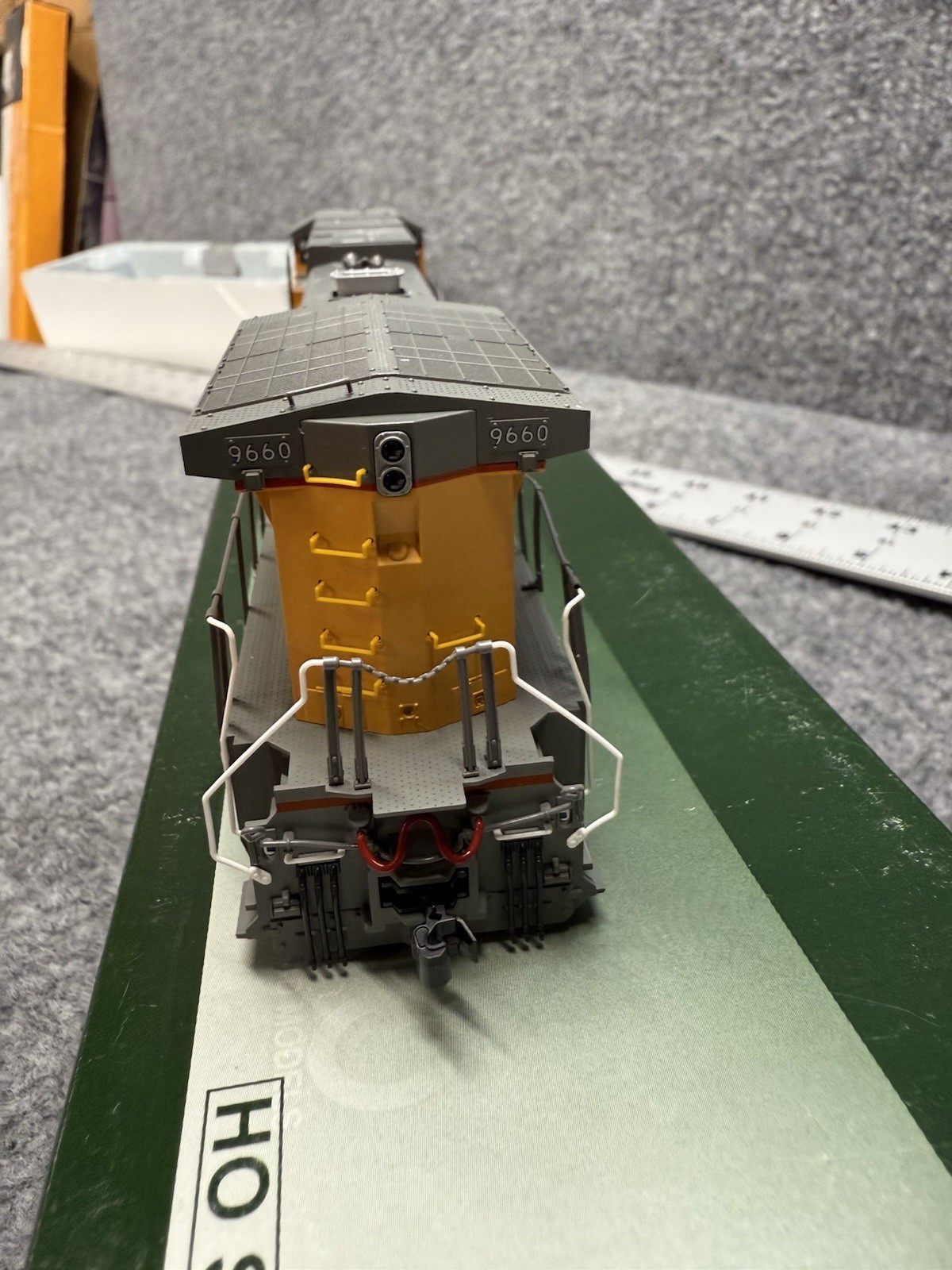 KATO HO Scale #37-6633-LS GE C44-9W Locomotive Union Pacific #9660 w/DCC & Snd