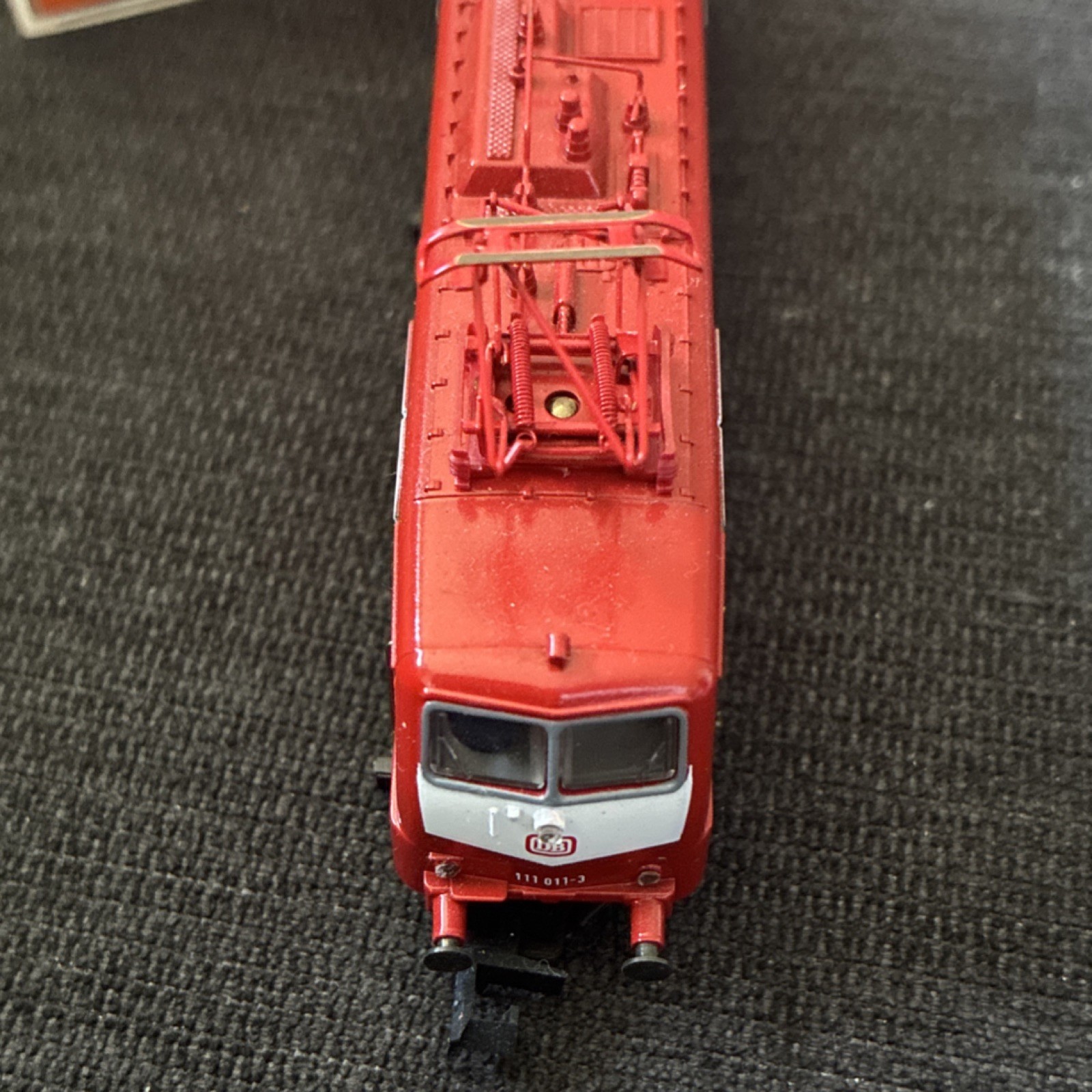 Arnold N Gauge Electric Locomotive BR 111 DB Red Plastic Metal