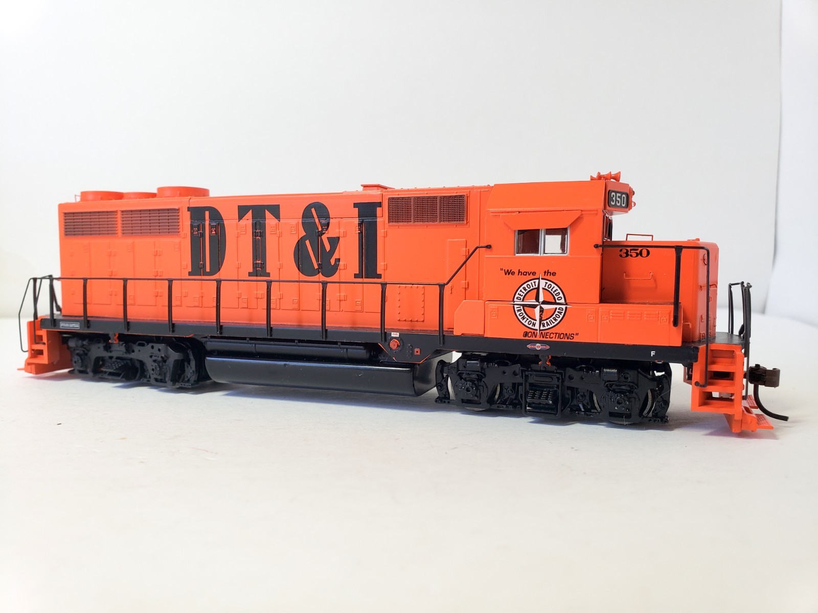 Athearn RTR HO GP35 Detroit Toledo & Ironton DT&I #350 DCC