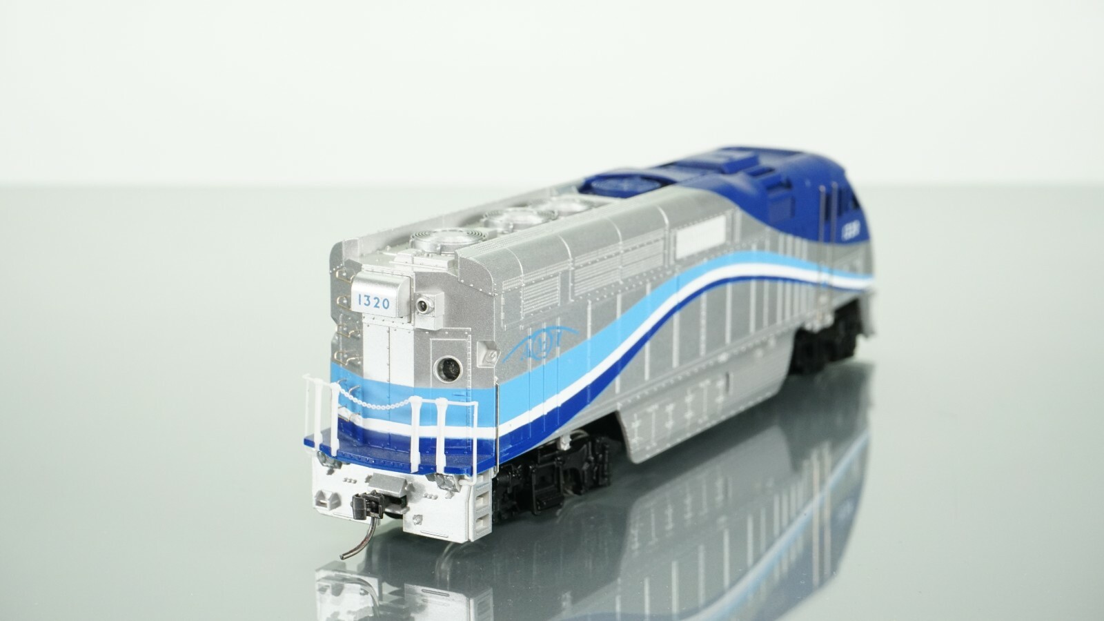 Athearn RTR F59PHI AMT HO scale