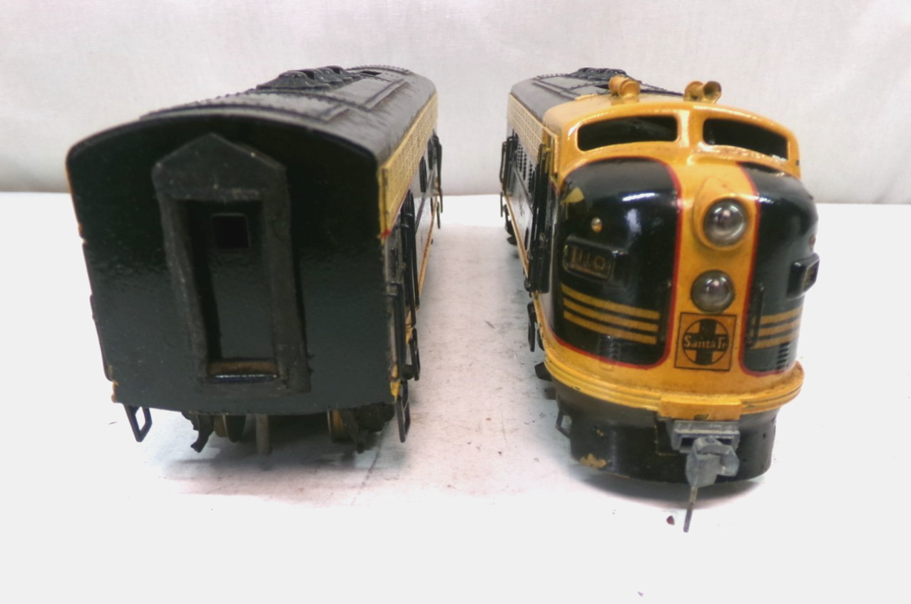 HO Tenshodo brass SF F-7 A+B diesel engine set in original box (lot BB 550)