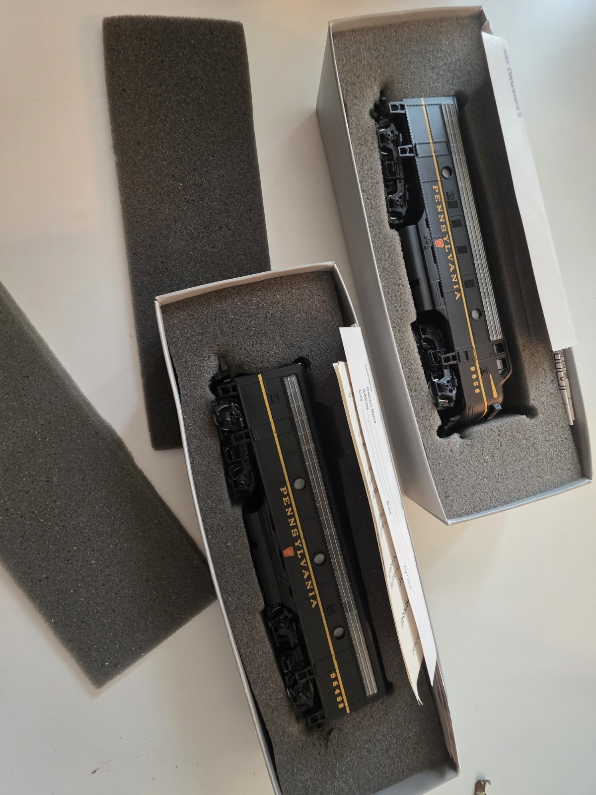 x2 BACHMANN 31216 EMD F7A & 31217 F7B DIESEL BOTH POWERED HO BRAND NEW Free Shp