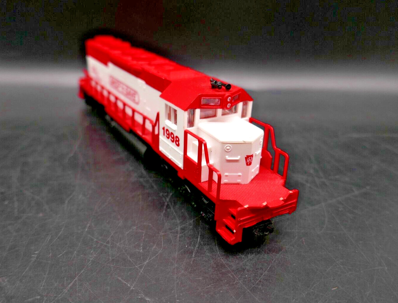 HO Mehano SD40 Shop N Save Locomotive – Tested & Working