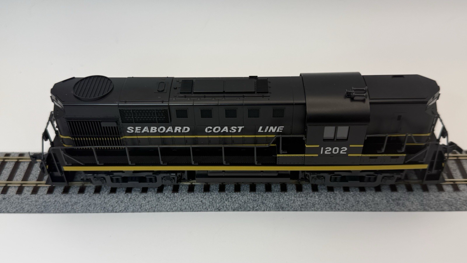 HO Atlas Seaboard Coast Line RS11 1202 Kato Drive Boxed Tested