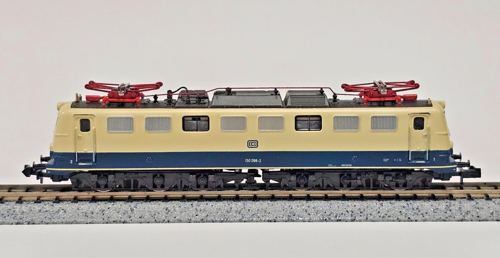 N SCALE ROCO #02163B MODEL GERMAN RAILWAY DIESEL LOCOMOTIVE DB 150 098-2 AUSTRIA