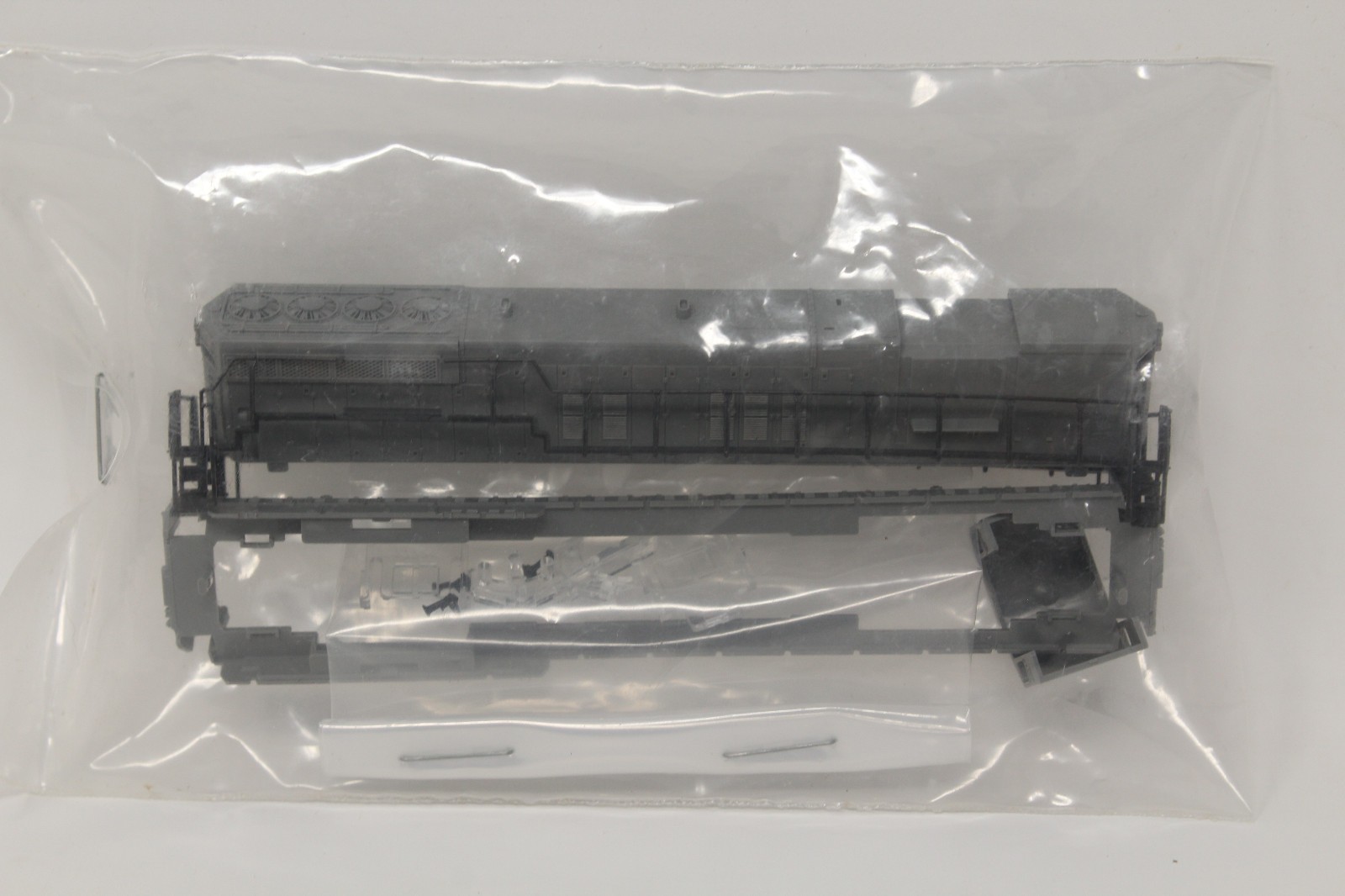 N Scale Atlas SD-7 Diesel Locomotive Shell Only Undecorated Gray Lot of 2