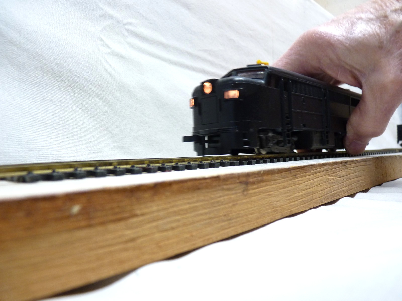 HO Scale Dummy B Unit Roco Un Marked Solid Black Lighted Vintage – Fast Shipping