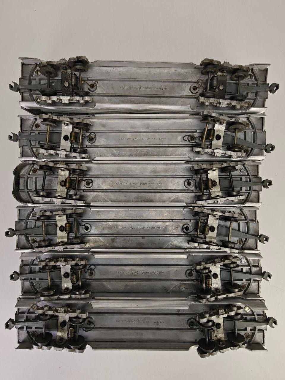 American Model Toys NEW YORK CENTRAL Aluminum O Gauge 6 Cars READ