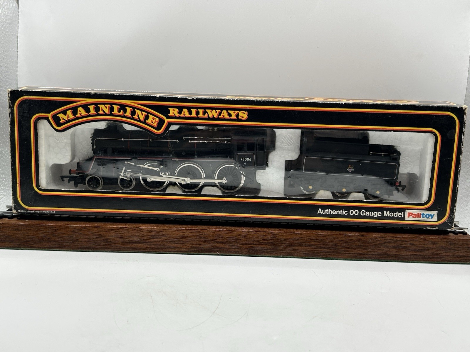 OO Mainline 37-052 BR Standard Class 4MT 4-6-0 Steam Locomotive – (EX BOXED)