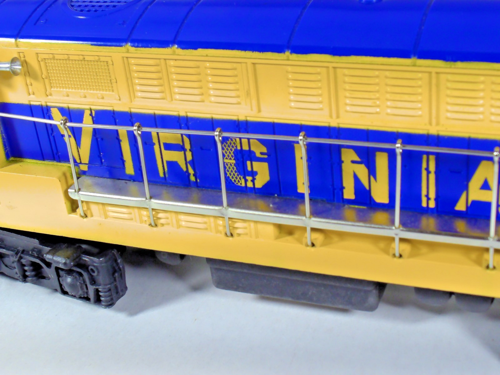 Vintage Original Lionel Postwar 2331 FM Virginian Diesel HIGH CONDITION