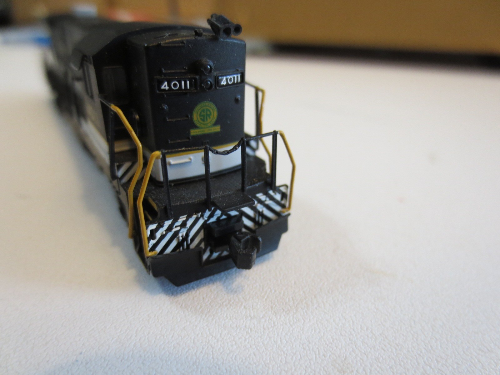 Atlas Southern GE B23-7 #4011 Diesel Locomotive N Scale DC
