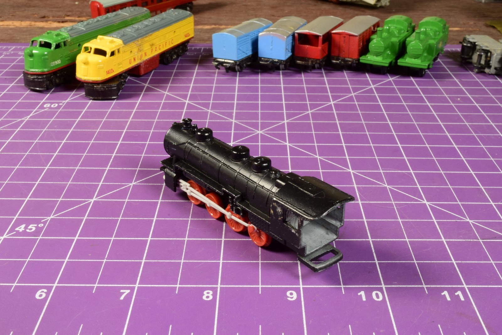 N/OOO SCALE – Lone Star Treble-O-Trains 0-8-0 Steam Locomotive