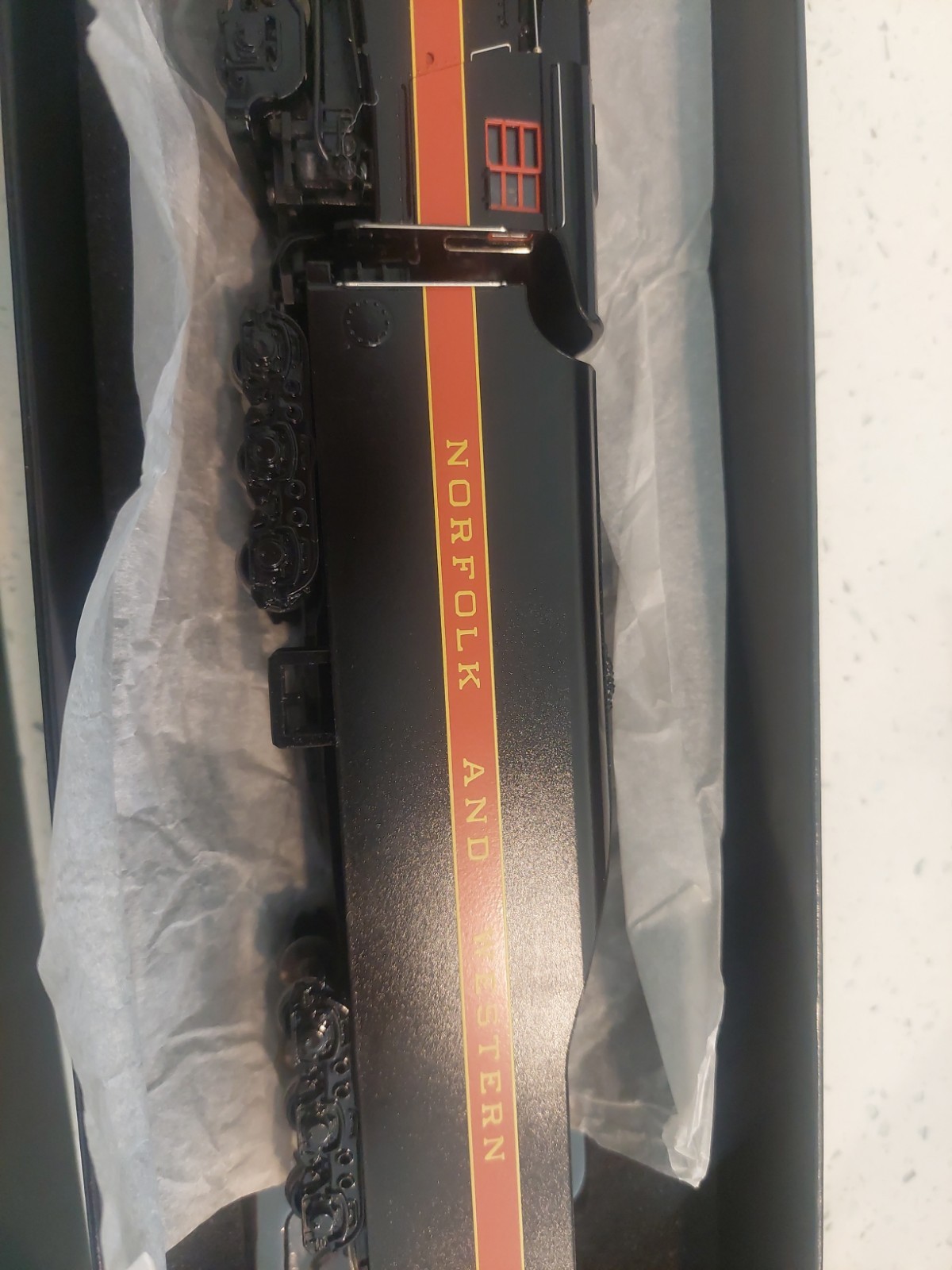 Bachmann Spectrum 82103 Norfolk & Western 4-8-4 Class J #611 Locomotive HO
