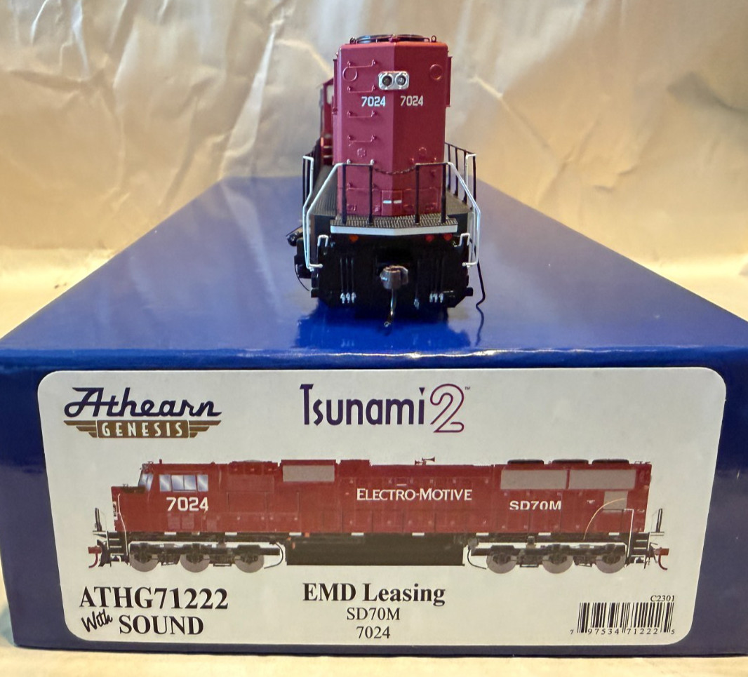 Athearn Genesis HO EMD Leasing SD70M with DCC & Tsunami 2 Sound