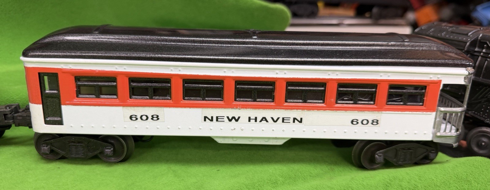 LIONEL 2037 WITH 6026W TENDER CUSTOM PAINTED NEW HAVEN #2440, 2440, 2441