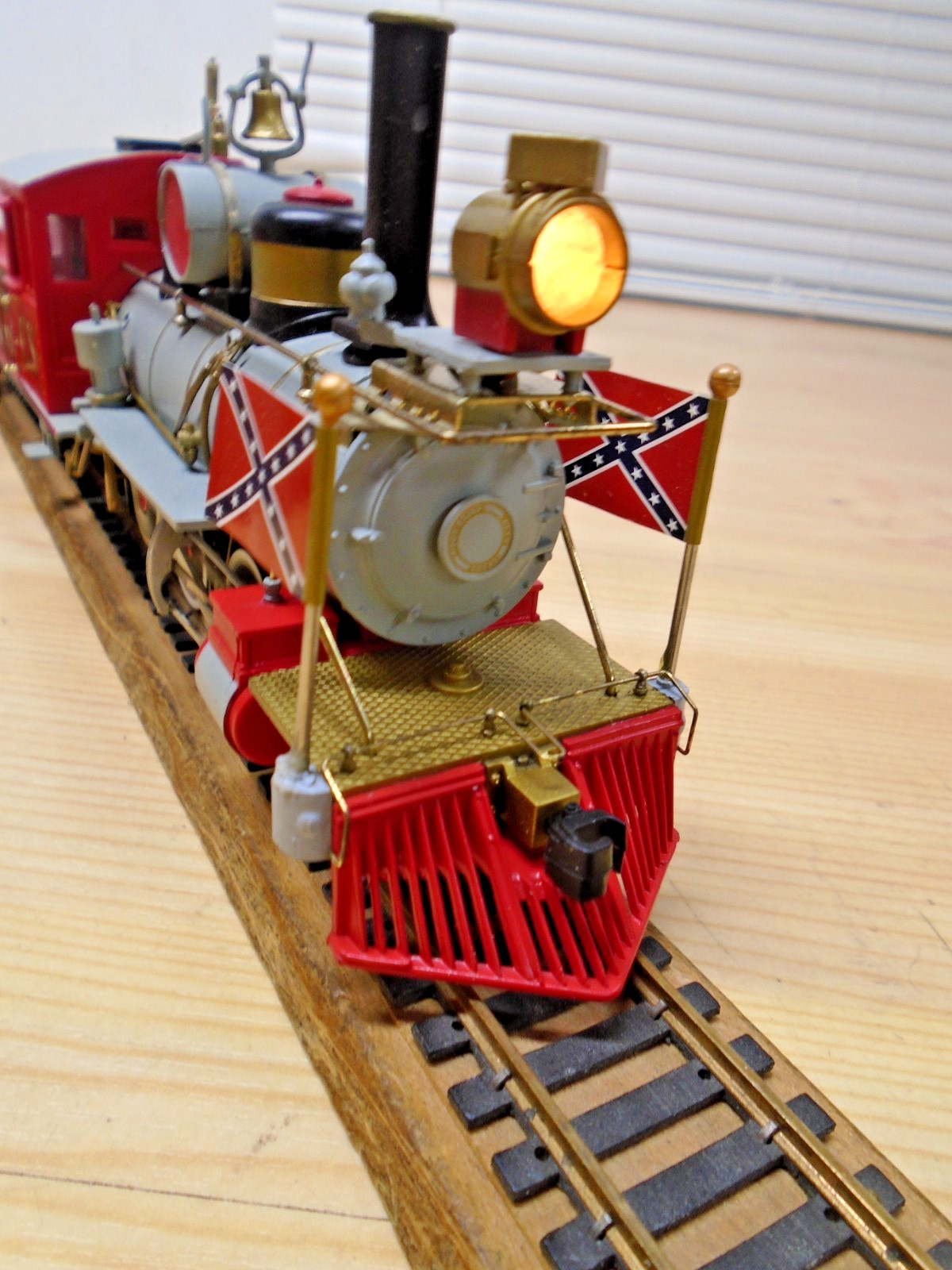 Bachmann Hawthorne HO CSA Civil War Confederate Loco 2-6-0 & Tender Runs/Lights