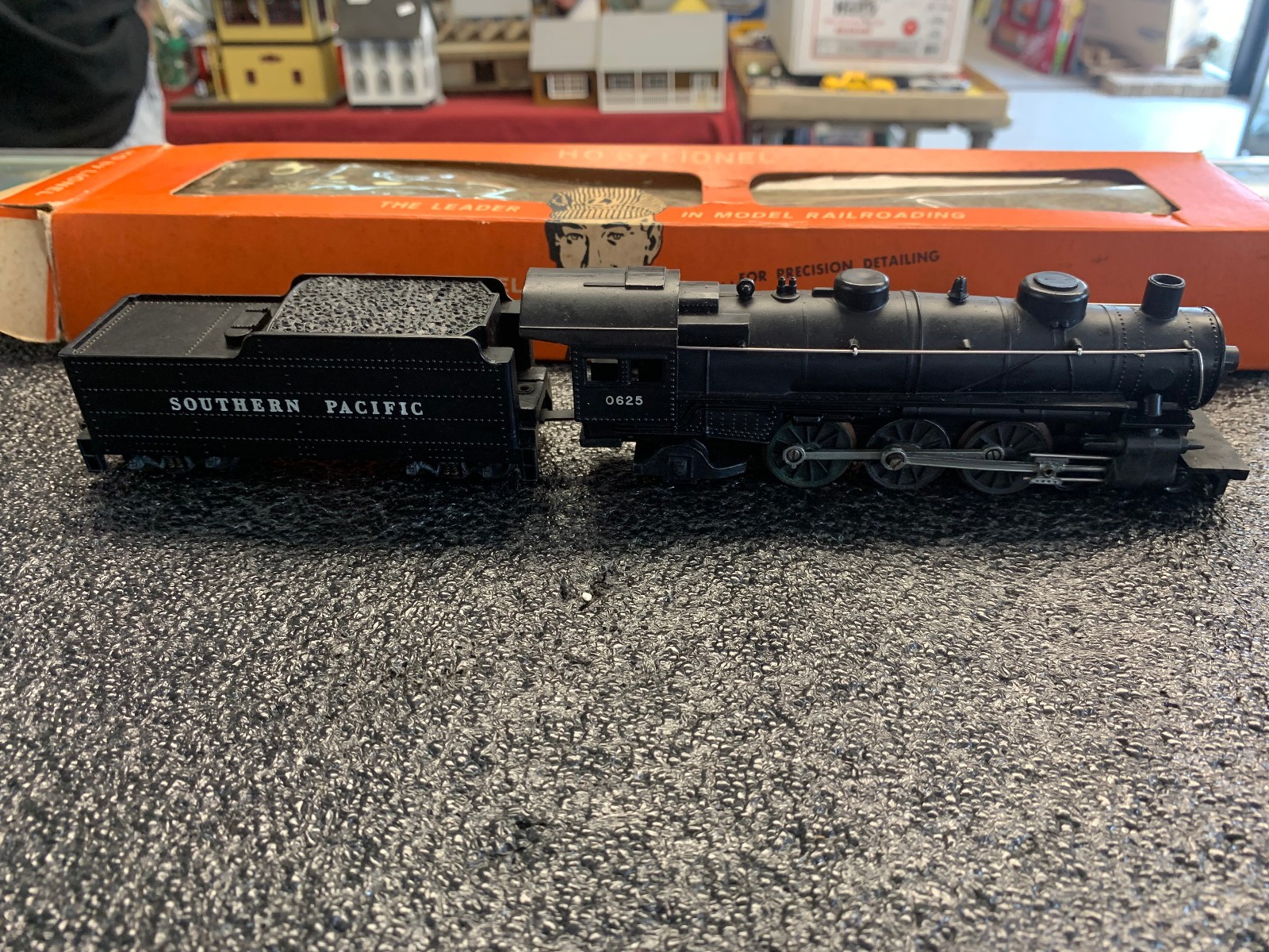BOXED LIONEL HO 0625LT SOUTHERN PACIFIC 4-6-2 STEAM ENGINE RUNS FREE SHIPPING