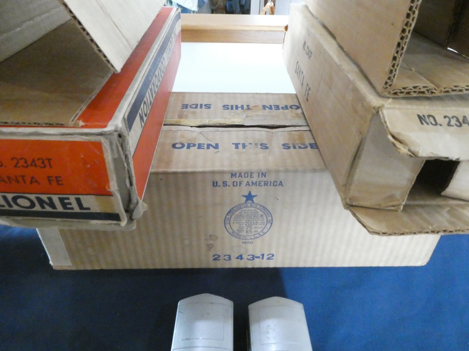 LIONEL 2343 AA SANTA FE F3’S IN OB’S, MASTER CARTON, & WRAPPING PAPER EXCELLENT