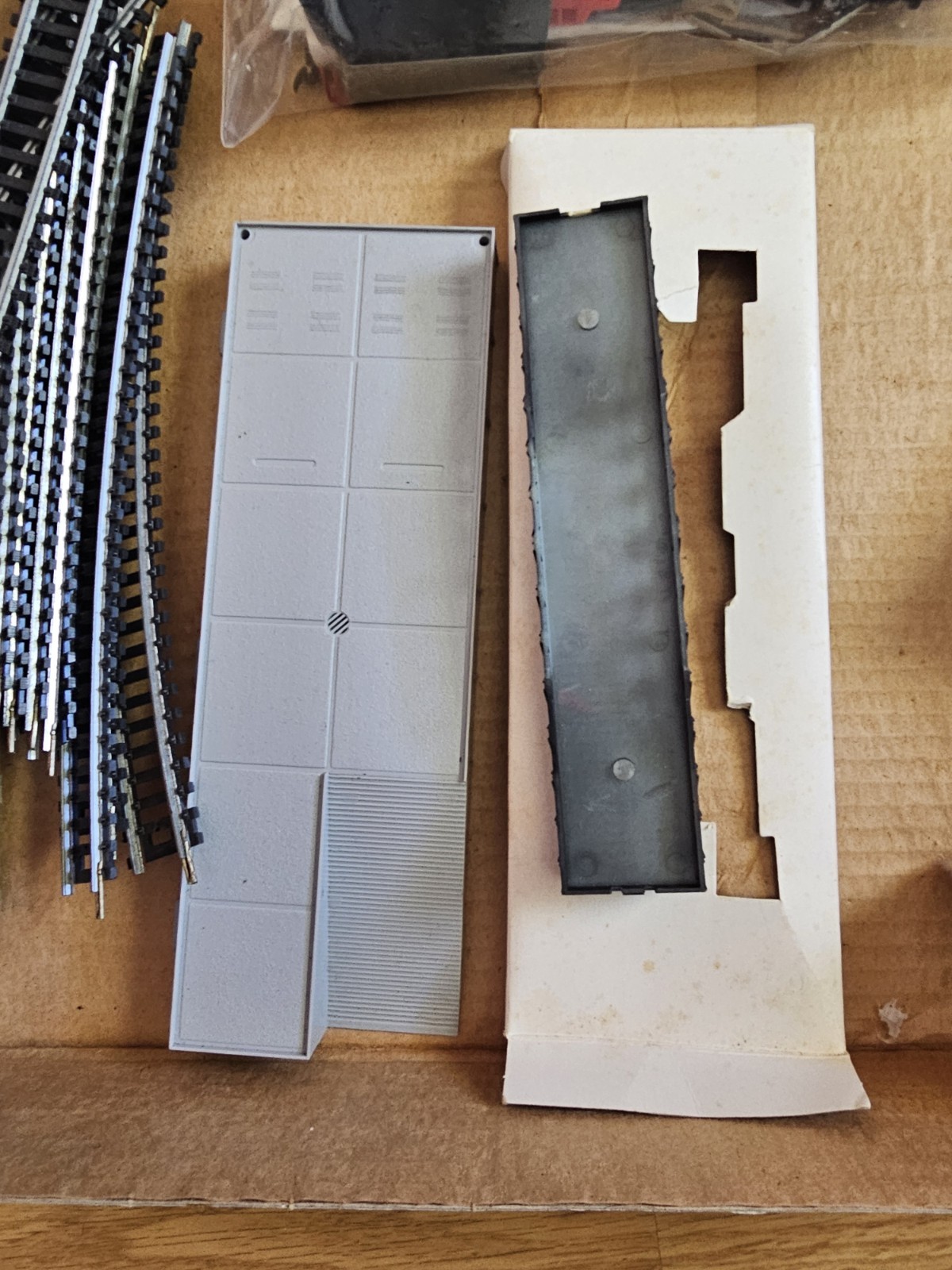 Vintage Tyco Santa Fe 72 Giant 72 Piece Train Set HO Scale Parts Repair Lot
