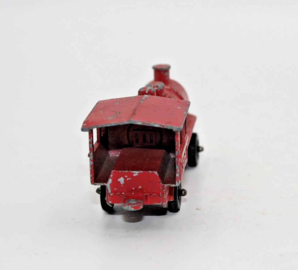 Die Cast Toy Train Steam engine Red 4 inches 325 plus BONUS