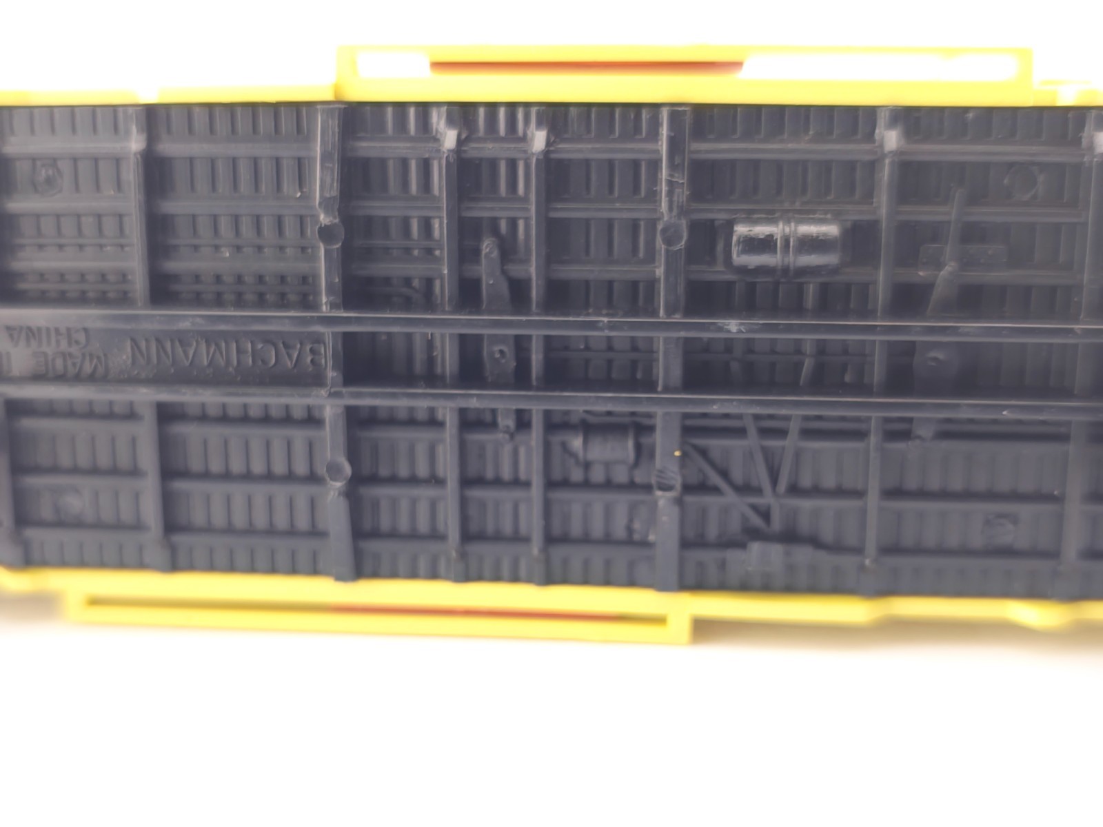 Bachmann HO Scale 16612 Ringling Bros. & Barnum & Bailey – Lion Box Car Train
