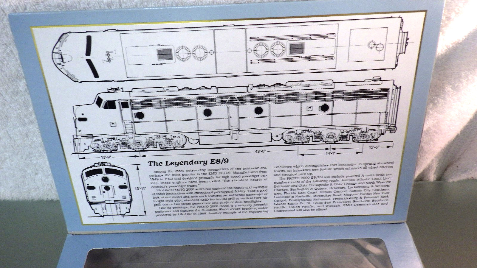 HO-Proto 2000 NYC #4040 E8/9 POWERED Diesel Locomotive in Box #8036 * Runs Slow