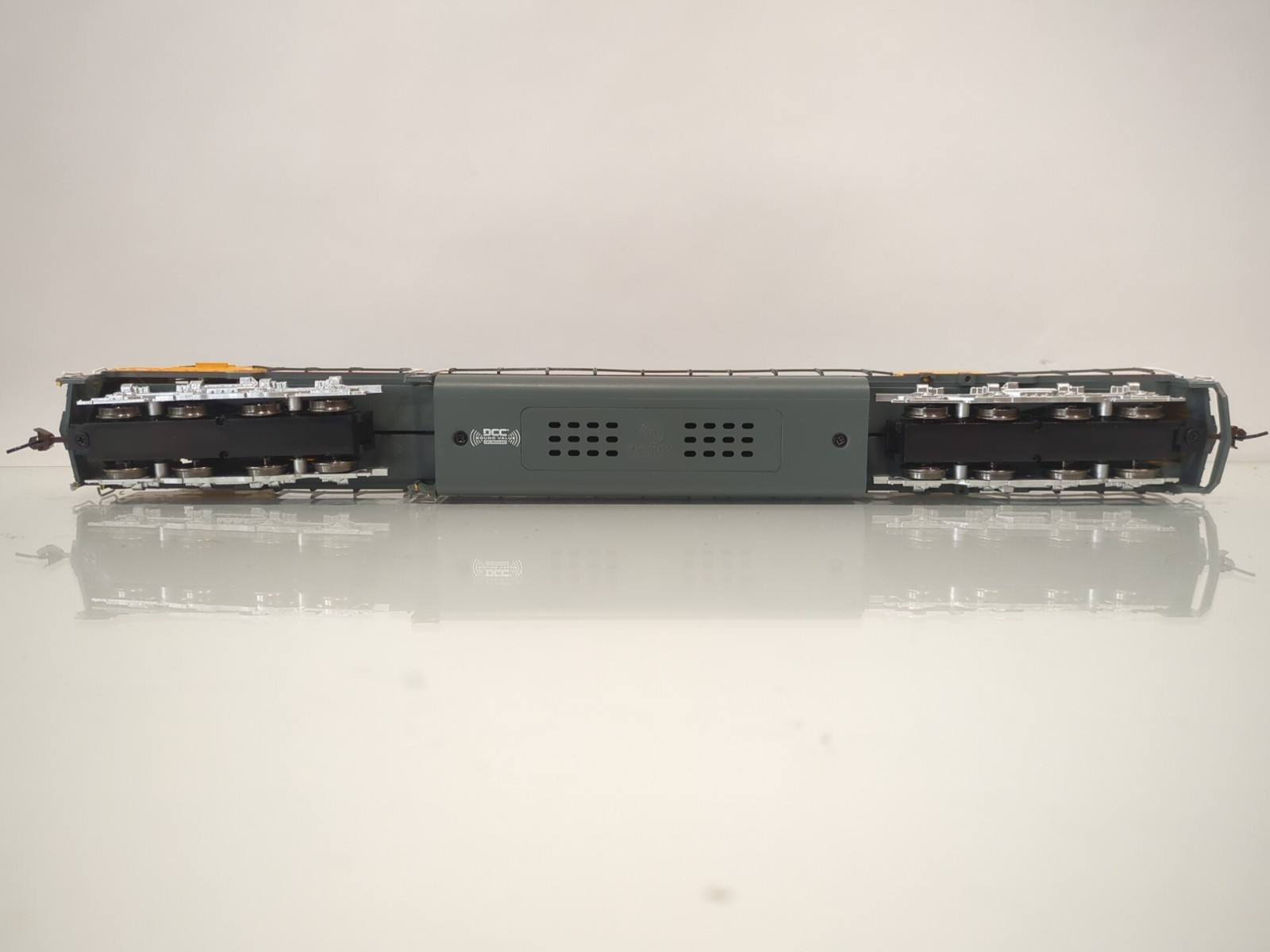 Bachmann 65103 HO EMD DD40AX DCC & Sound Union Pacific #6940