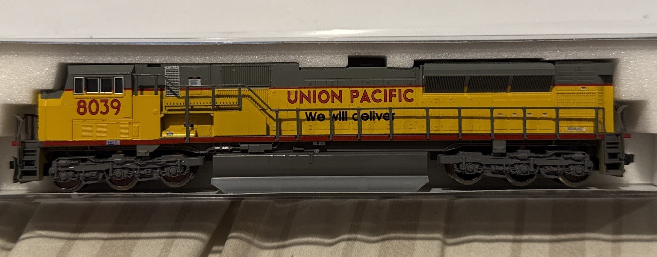Kato 176-5609 N Scale Union Pacific SD90/43MAC Diesel Locomotive #8039 NIB NEW