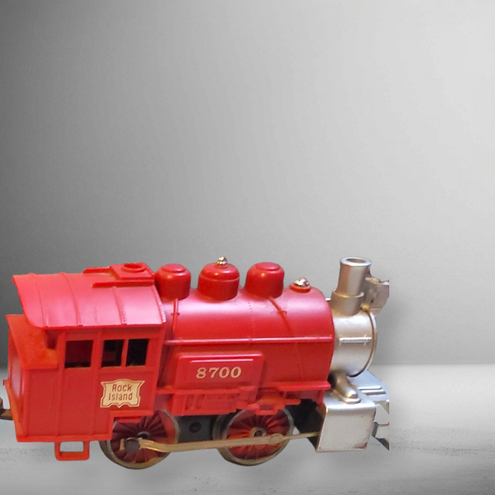 Rock Island O Gauge Freight Set – 8700 Engine Runs, Caboose, Flatcar, Boxcar