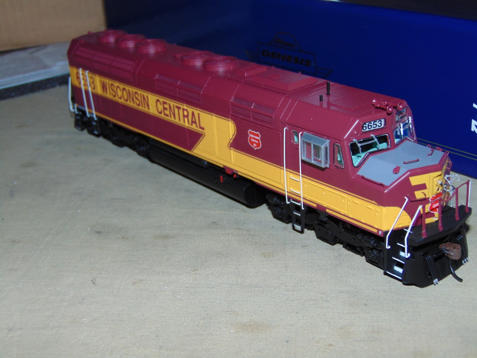 ATHEARN GENESIS HO 28616 WISCONSIN CENTRAL F45 DCC & SOUND -BRAND NEW