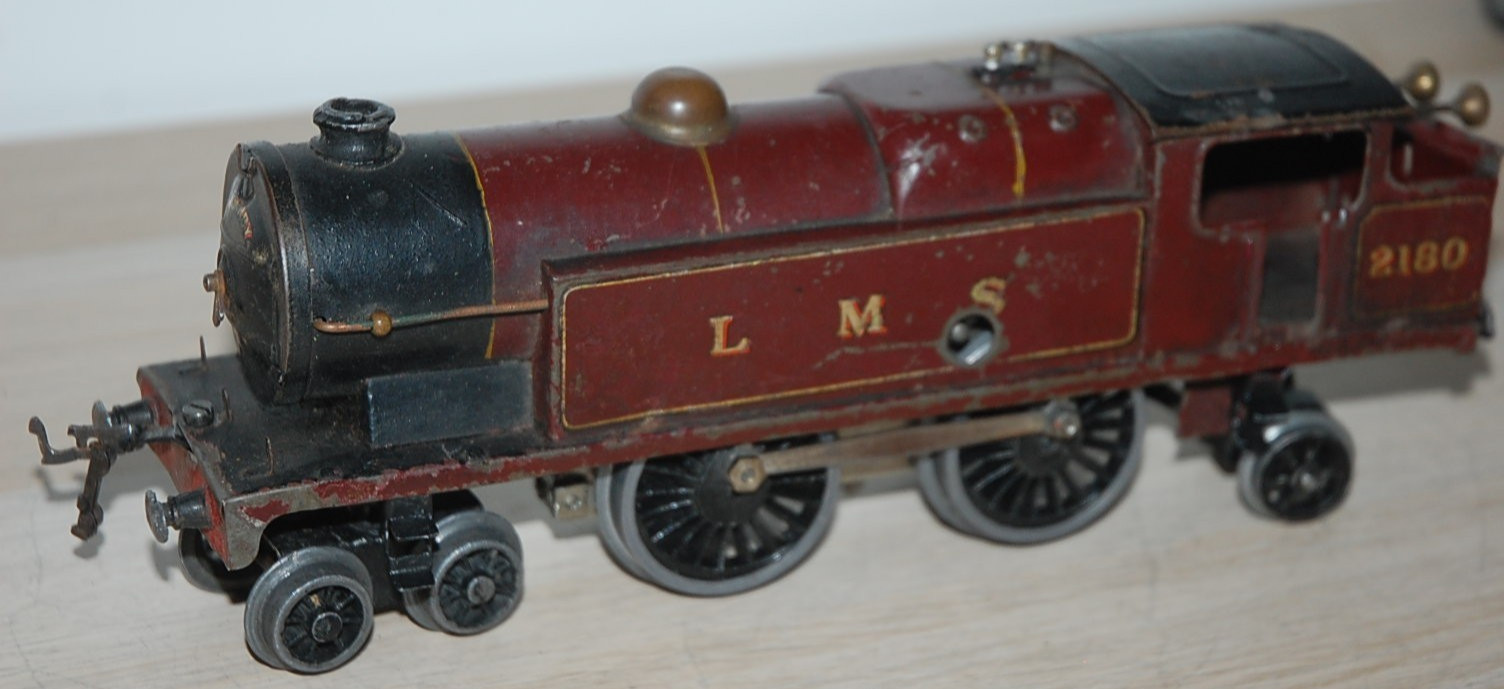 HORNBY O GAUGE CLOCKWORK No 2 SPECIAL TANK LOCOMOTIVE IN RED LMS LIVERY