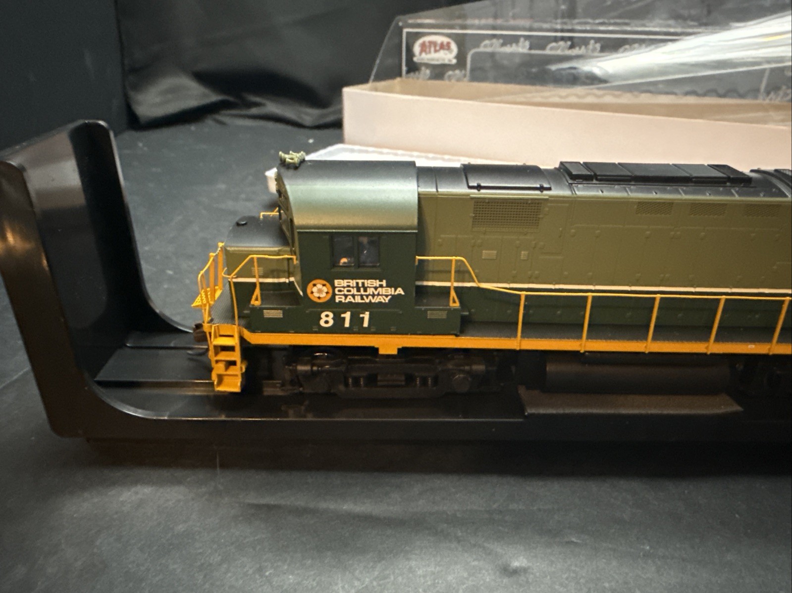 Atlas HO #811 BC Rail British Columbia C425 Diesel Engine Phase 2 10003282