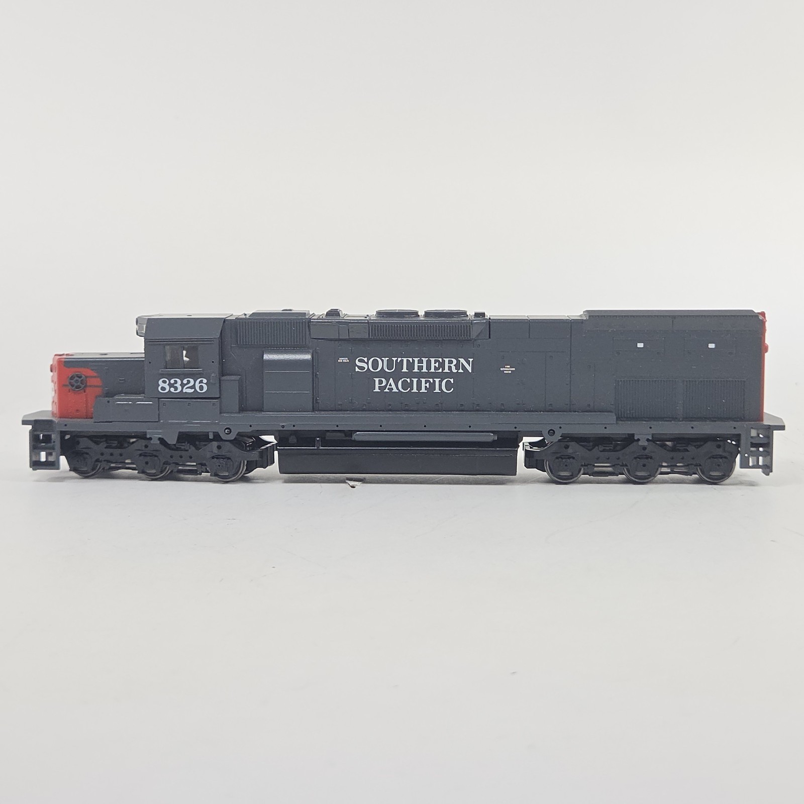 Athearn Blue Box HO Scale Southern Pacific SP #8326 SD40T-2