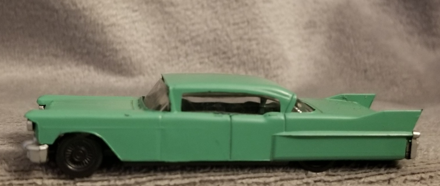 1958 Cadillac Fleetwood Sixty Special Green Sedan HO Scale 1/87 Athearn USA