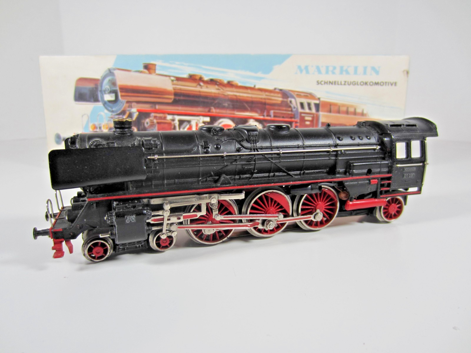 Marklin 3048 German Federal Railways Class 01 4-6-2 Steam Locomotive