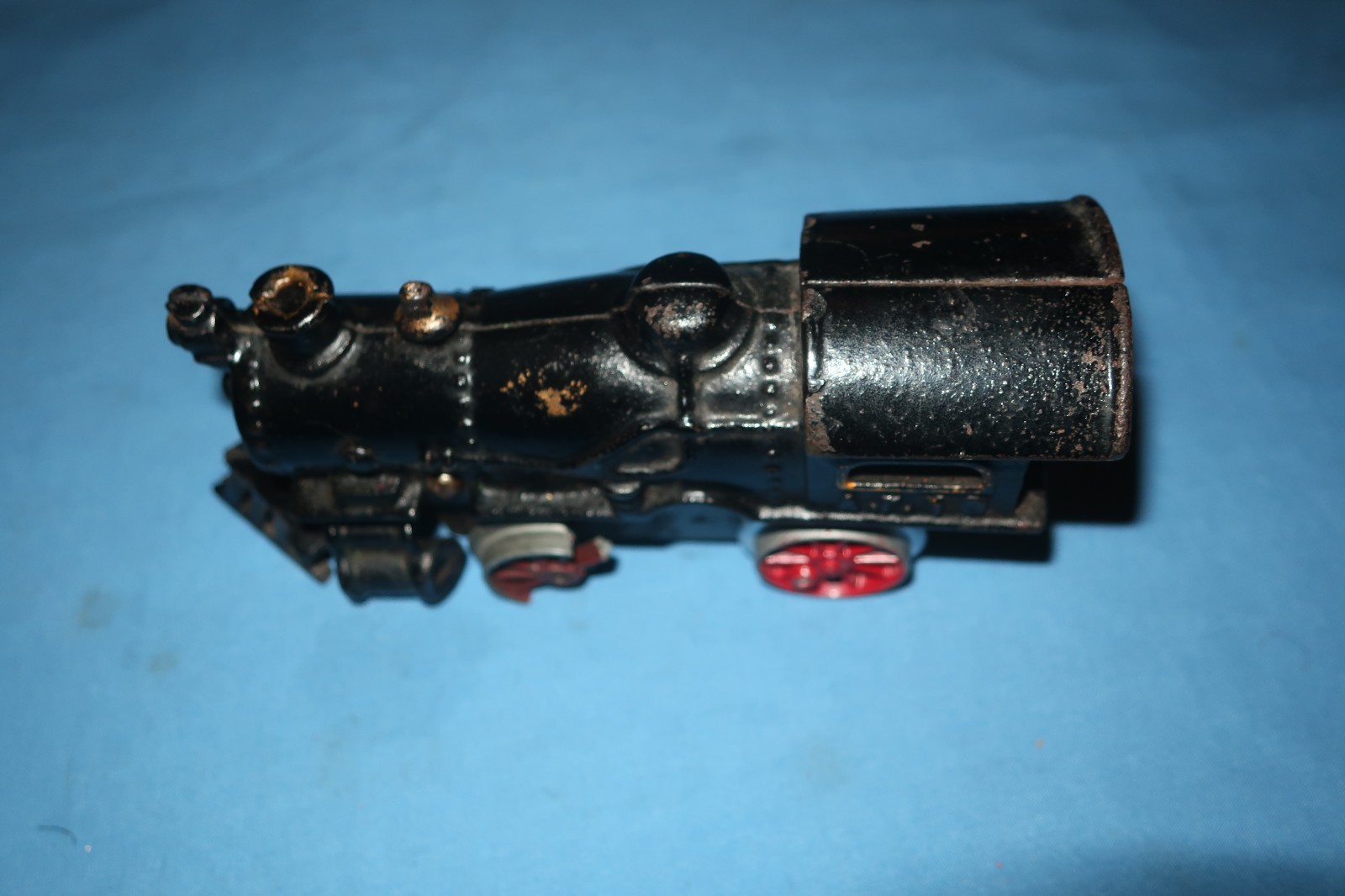 American Flyer Pre-war O Gauge #10 Clockwork/Wind-up Cast Iron Locomotive.