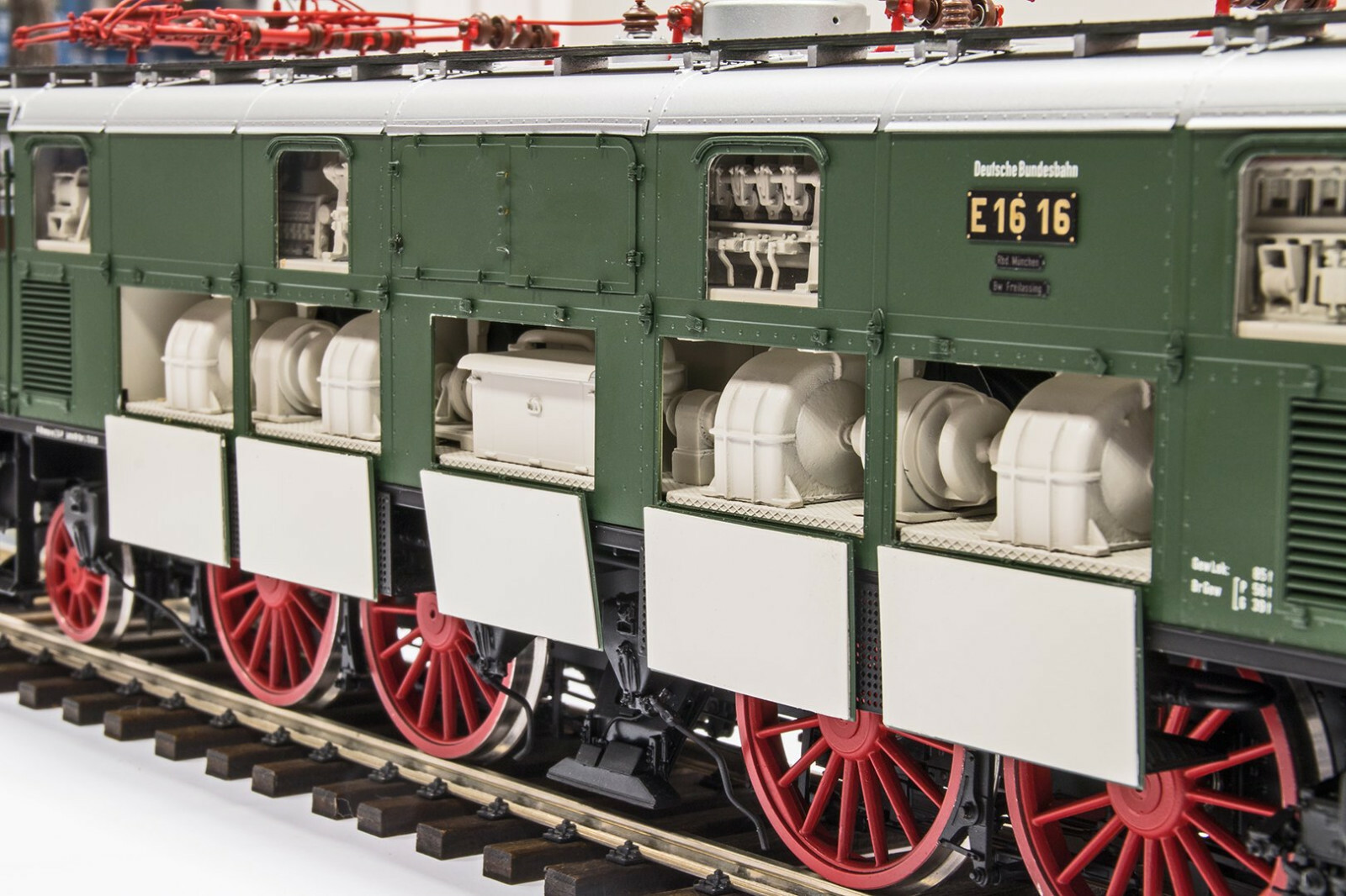 KM1 E16 BR 116 Gauge 1 E-Lok Various Variants Digital ESU Sound Finescale