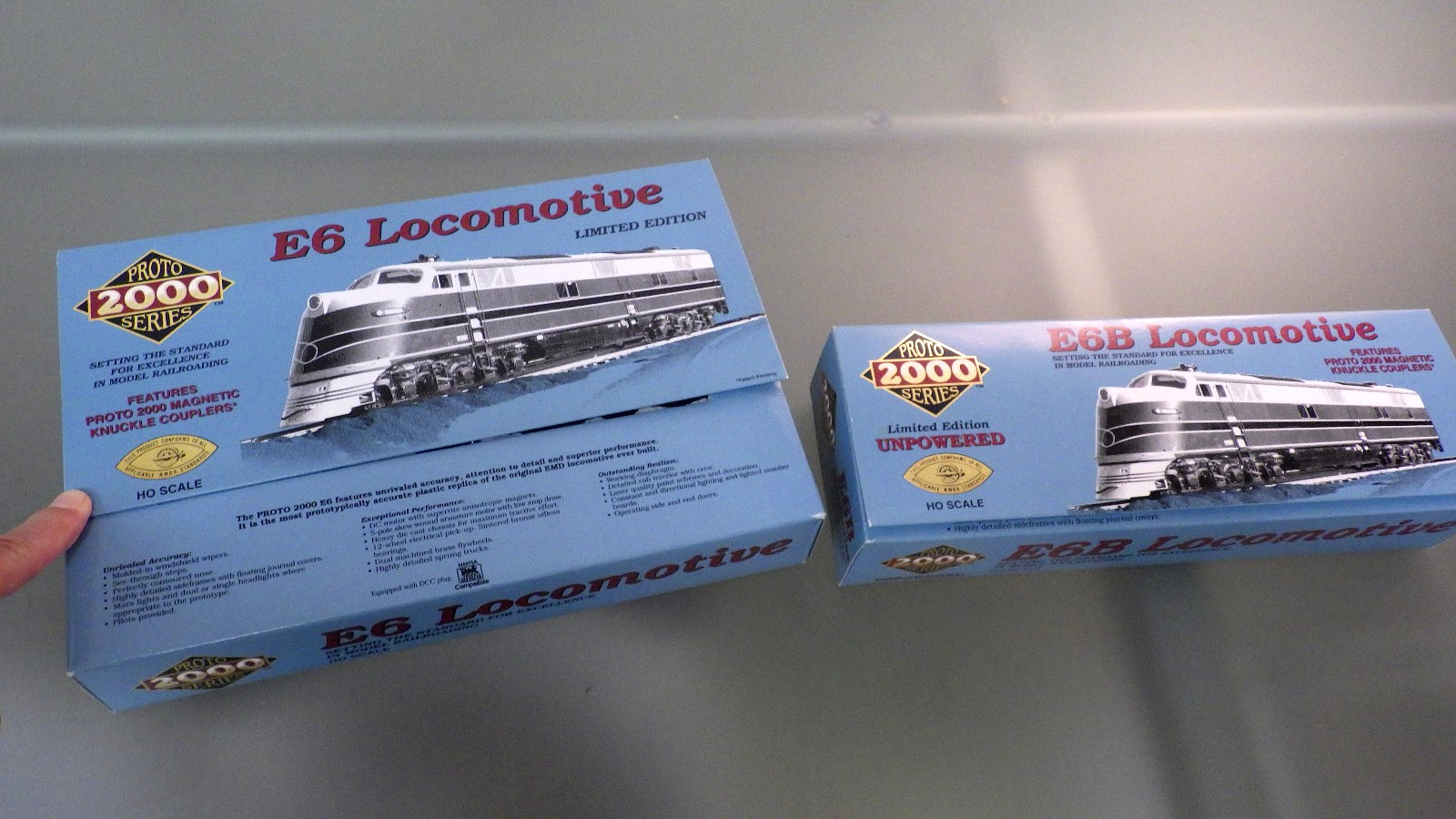 HO-Proto 2000 E6A POWERED Locomotive & Unpowered E6B in Box UP #987 * Runs Slow