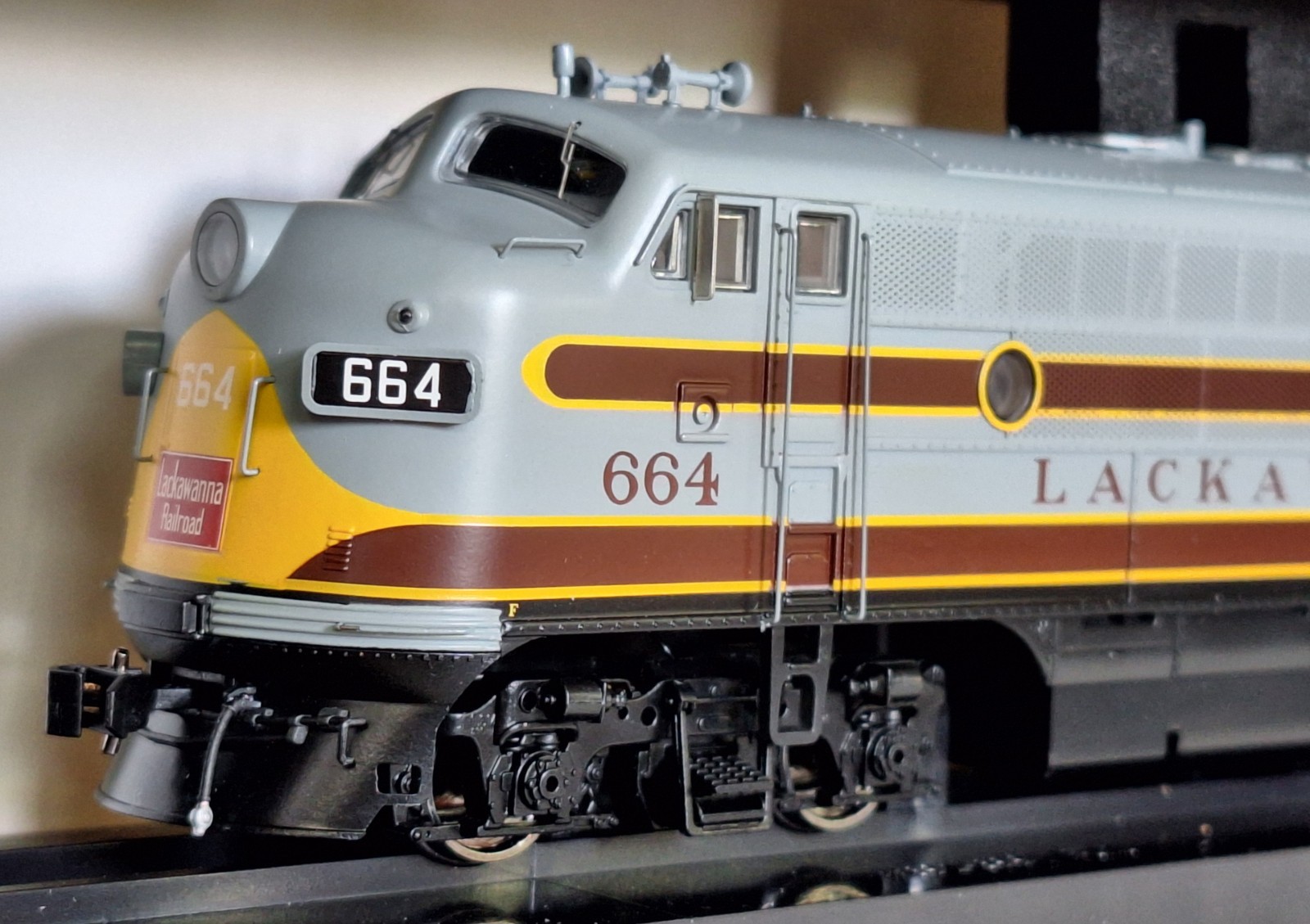 Bowser Exec Ln/Hobbytyme #24636 HO DL&W F-3A #664 Tri-StateRHS/Steamtown/LokSnd