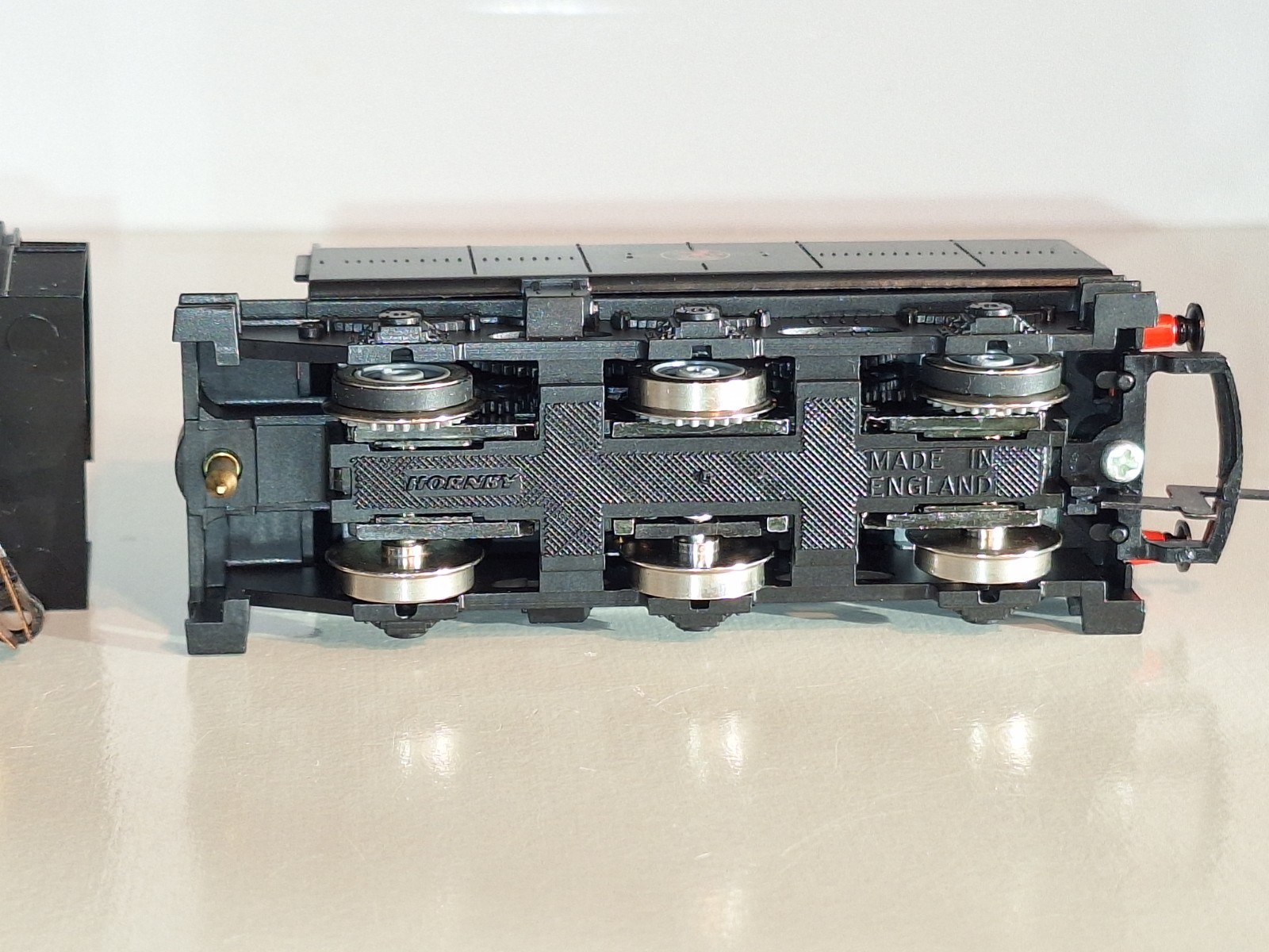 Hornby R2016 BR 9F Loco #92001. New Old Stock. Mint Cond. Boxed. 2 Rail DC. OO