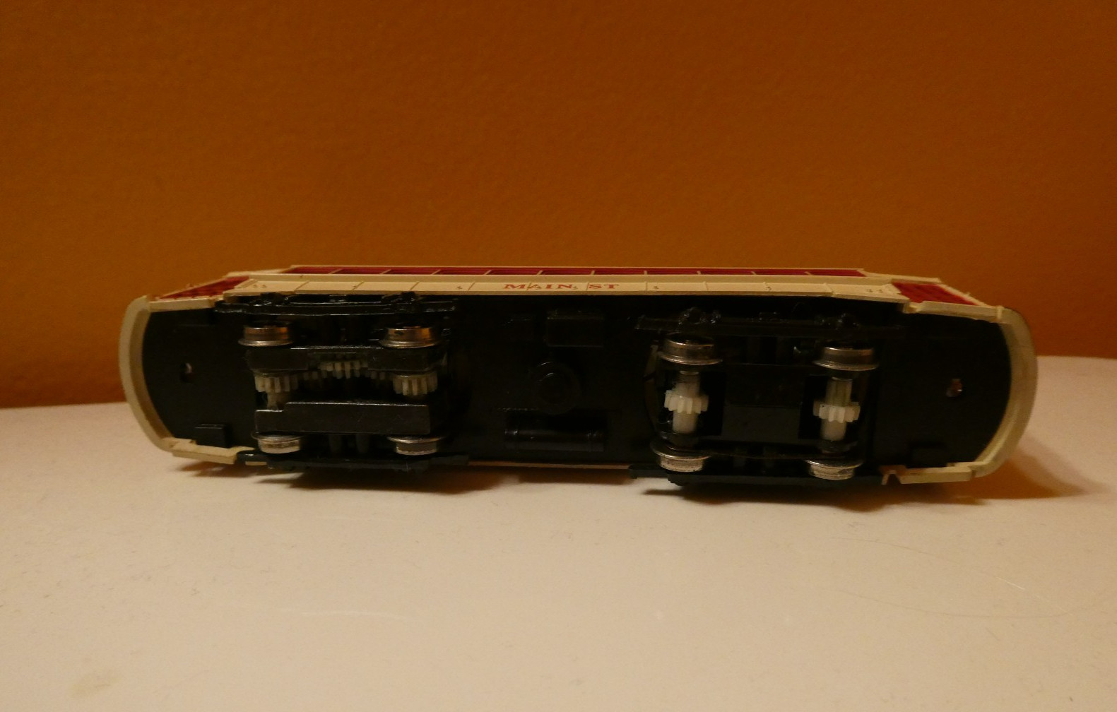 Bachmann Brill Trolley & Mantua Santa Fe Engine