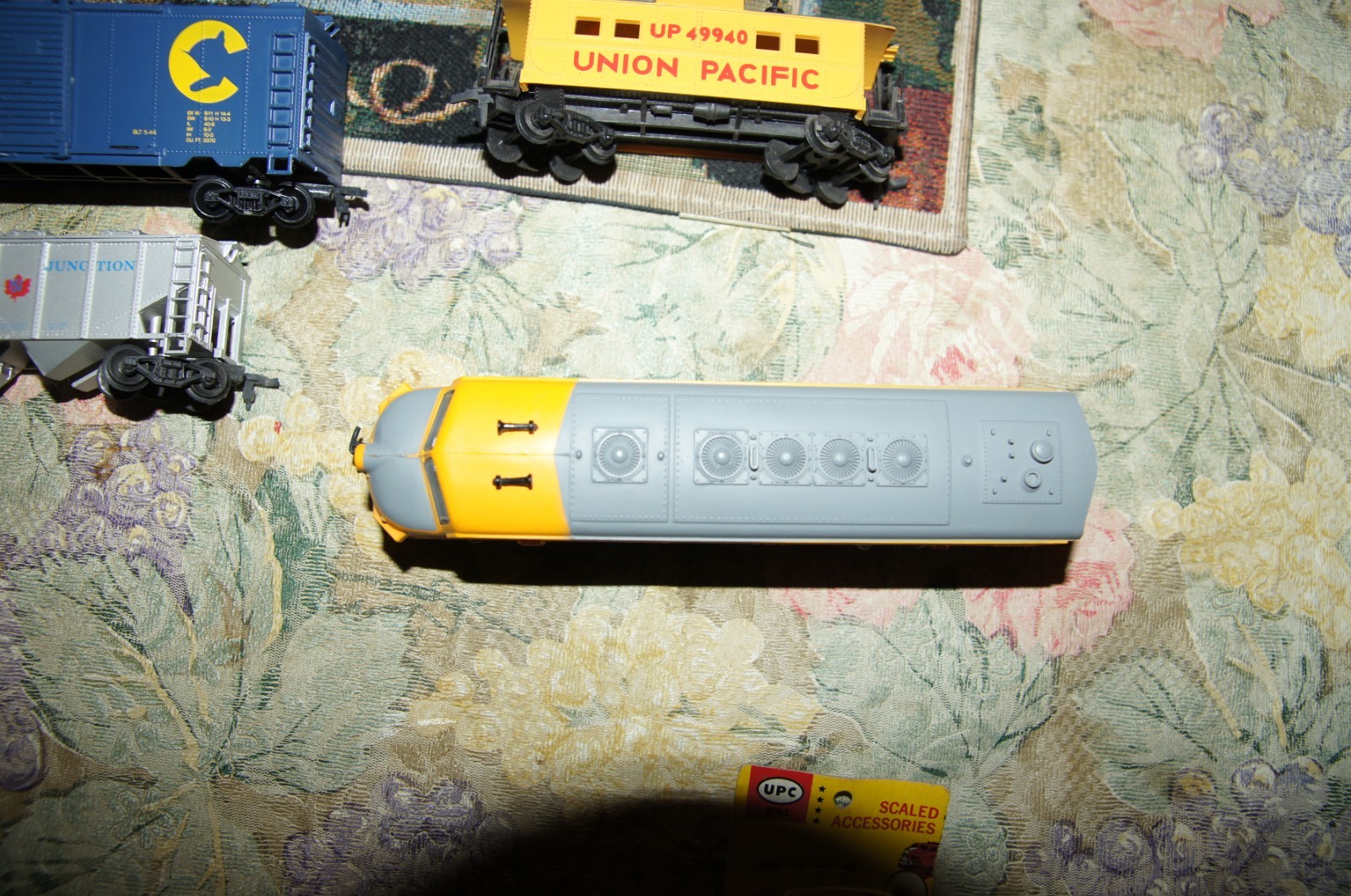 Vintage LIFE-LIKE Rail Chief Electric Train Set Union Pacific 4 Cars Ho Scale