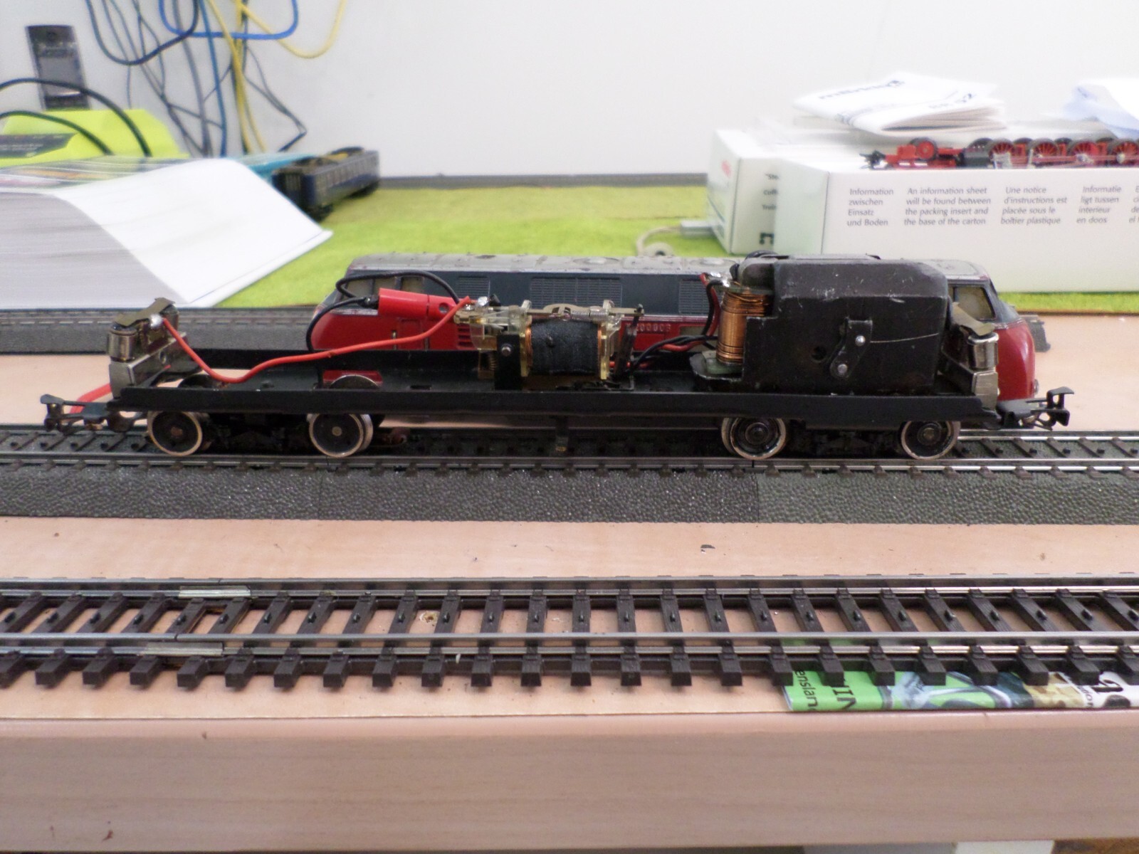 Marklin 3021 HO DB V200 Diesel Locomotive 3 Rail Analogue (b) C5