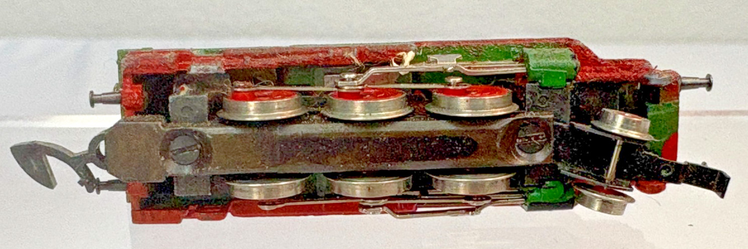 Z Scale Marklin Mini-Club 8104 Steam Passenger Train Set