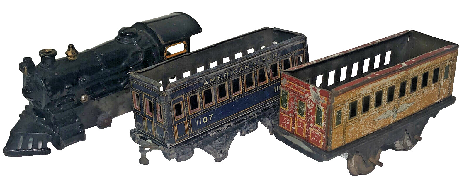 Vintage Cast Iron Wind Up Train Locomotive Engine A.F. 12 with 2 passenger car