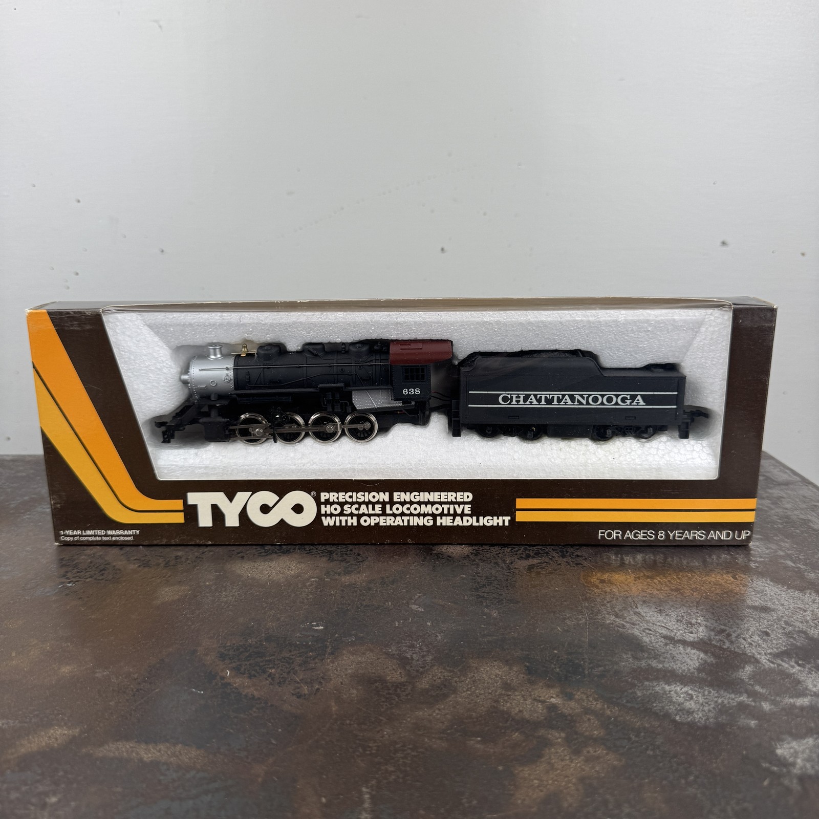 TYCO 256-15 Chattanooga Smoking 0-8-0 Steam Engine & Tender #638 HO Scale #2