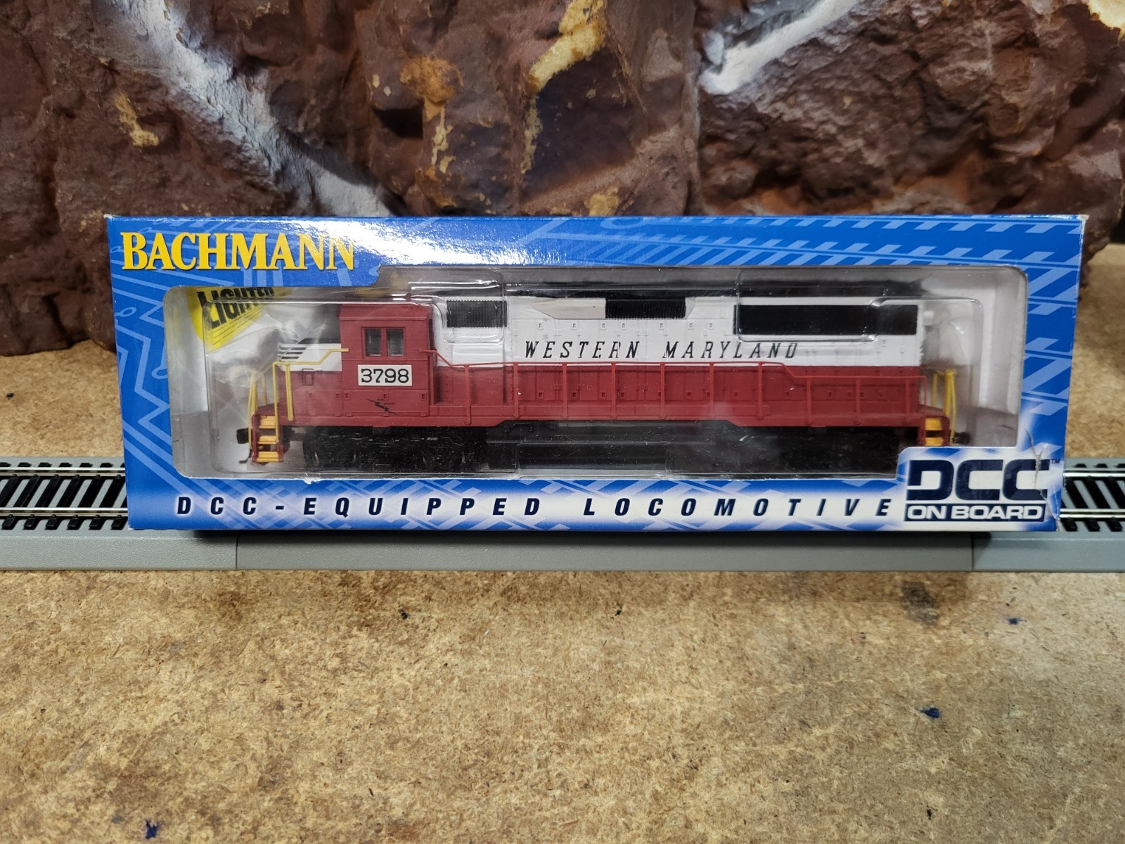 Bachmann 60337 HO DCC GP 40 Locomotive, Western Maryland #3798, $7/$3/$15 Ship