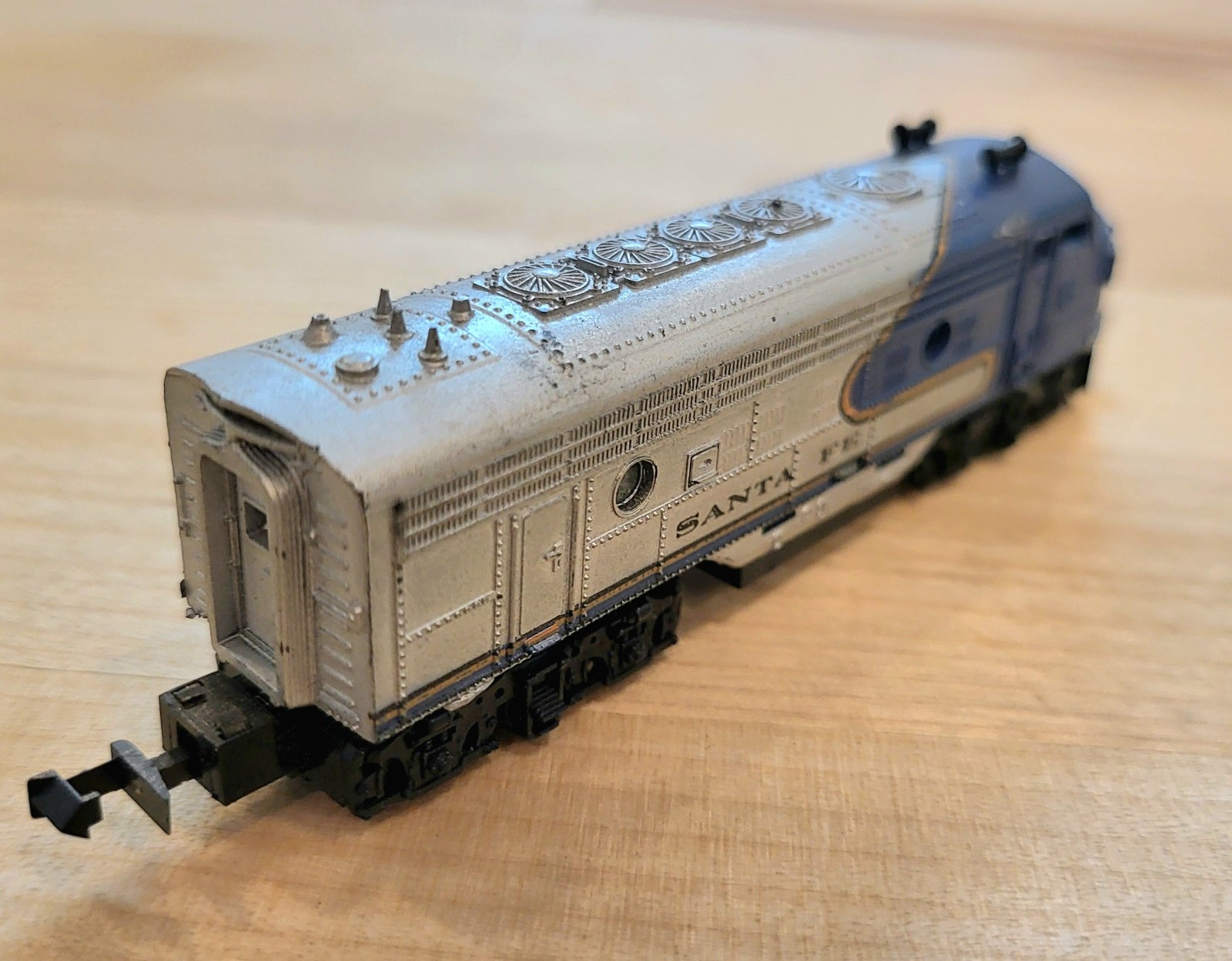 6 Atlas N Scale Trains 2 Locomotives Plus Extras Austria